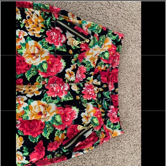 🤩 - Picture 2 of 2